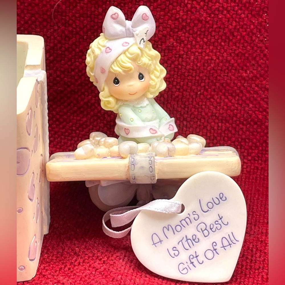 2003 Precious Moments Mother’s Day ceramic gift box